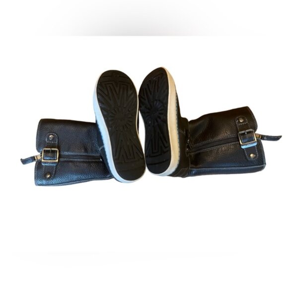 UGG | Black Leather Zipper Boots | Size 5 - Picture 4 of 11